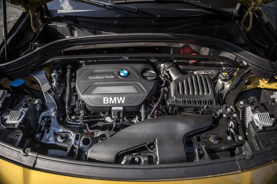 Моторный отсек BMW X2 xDrive25d M Sport (F39) 2018 года  (WW) (фото 31 из 40)